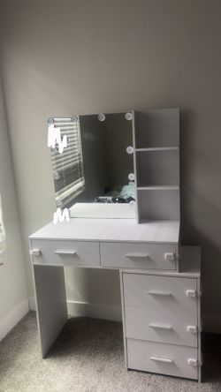 Makeup Vanity