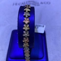10KT Gold Flower Bracelet 