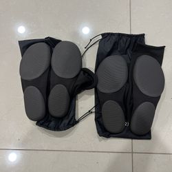 Yeezy Pods Sz 2 (9-10.5) Bundle 