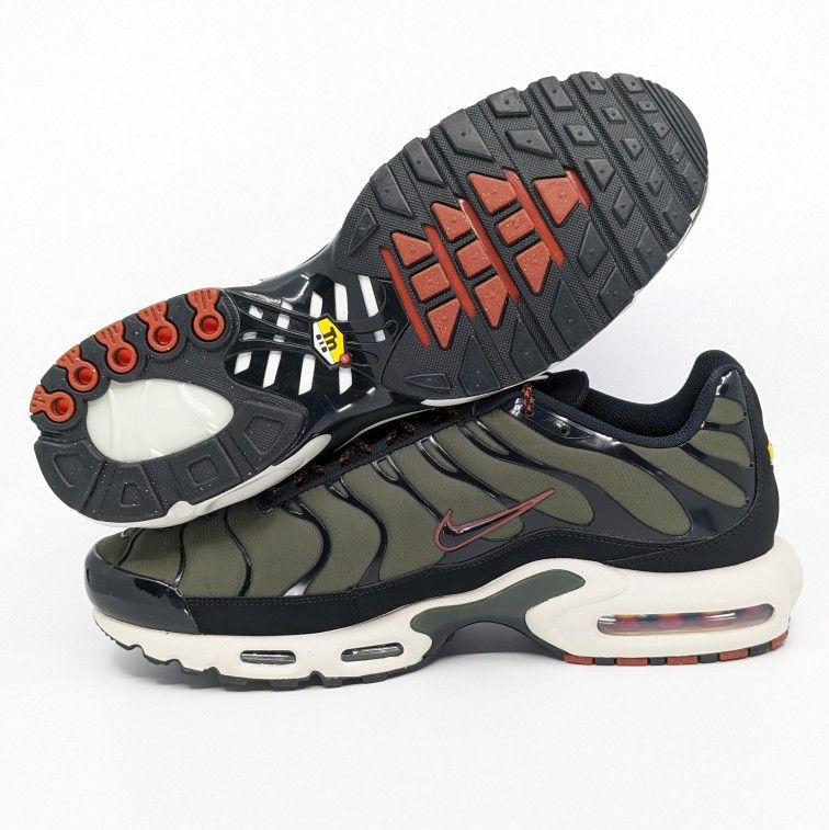 Nike air max plus cargo khaki/ dark stucco top