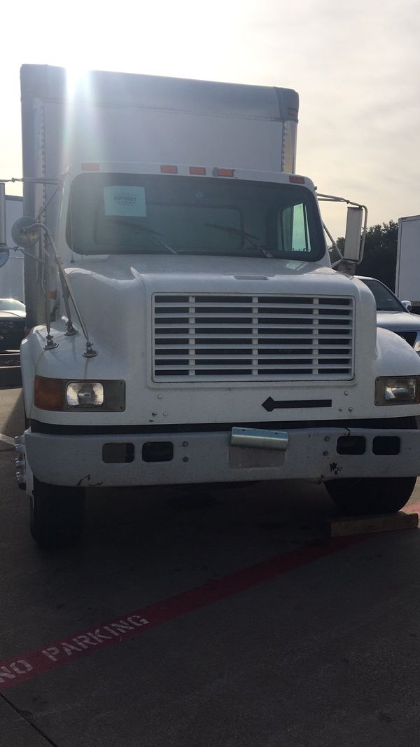 26ft International Box truck with lift gate for Sale in Dallas, TX