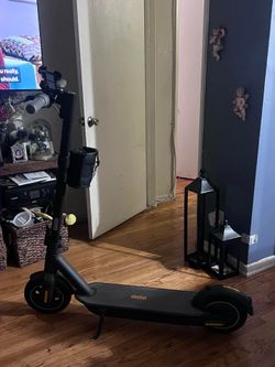 Nine bot electric scooter