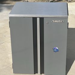 24-Gauge Steel 2-Door and 4-Drawer Garage Base Cabinets in Metal (27” W x 33 1/4” H x 19 3/8” D each)