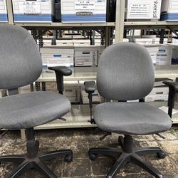 2 Free Office Chairs 