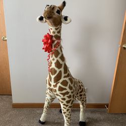 Melissa & Doug Plush Giraffe (Like New)