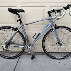 Giant 5 Avail road bike, size M, 16 speeds, 700c