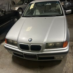 1996 BMW  328i 4DR SEDAN CLEAN!!!!!!!!!READY TO GO!!