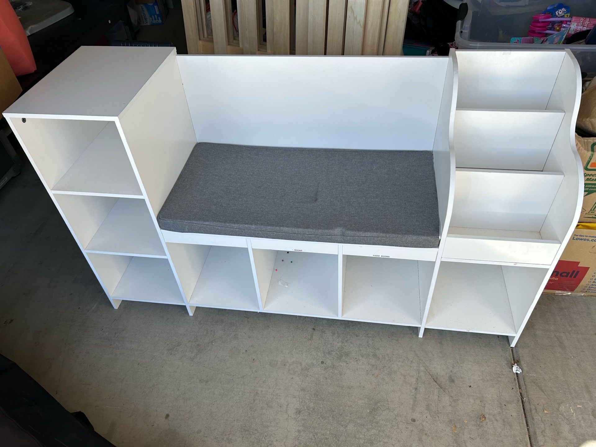 Bookshelve with bench