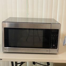 LG Large Microwave 