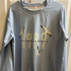 Taylor Swift 1989 Sweatshirt XL