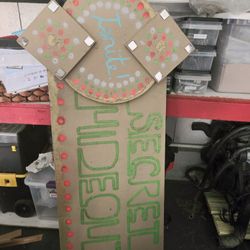 Secret Hideout Sign