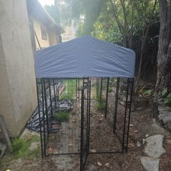 130.00  OBO DOG KENNEL  RUN VERY GOOD  CONDITION 