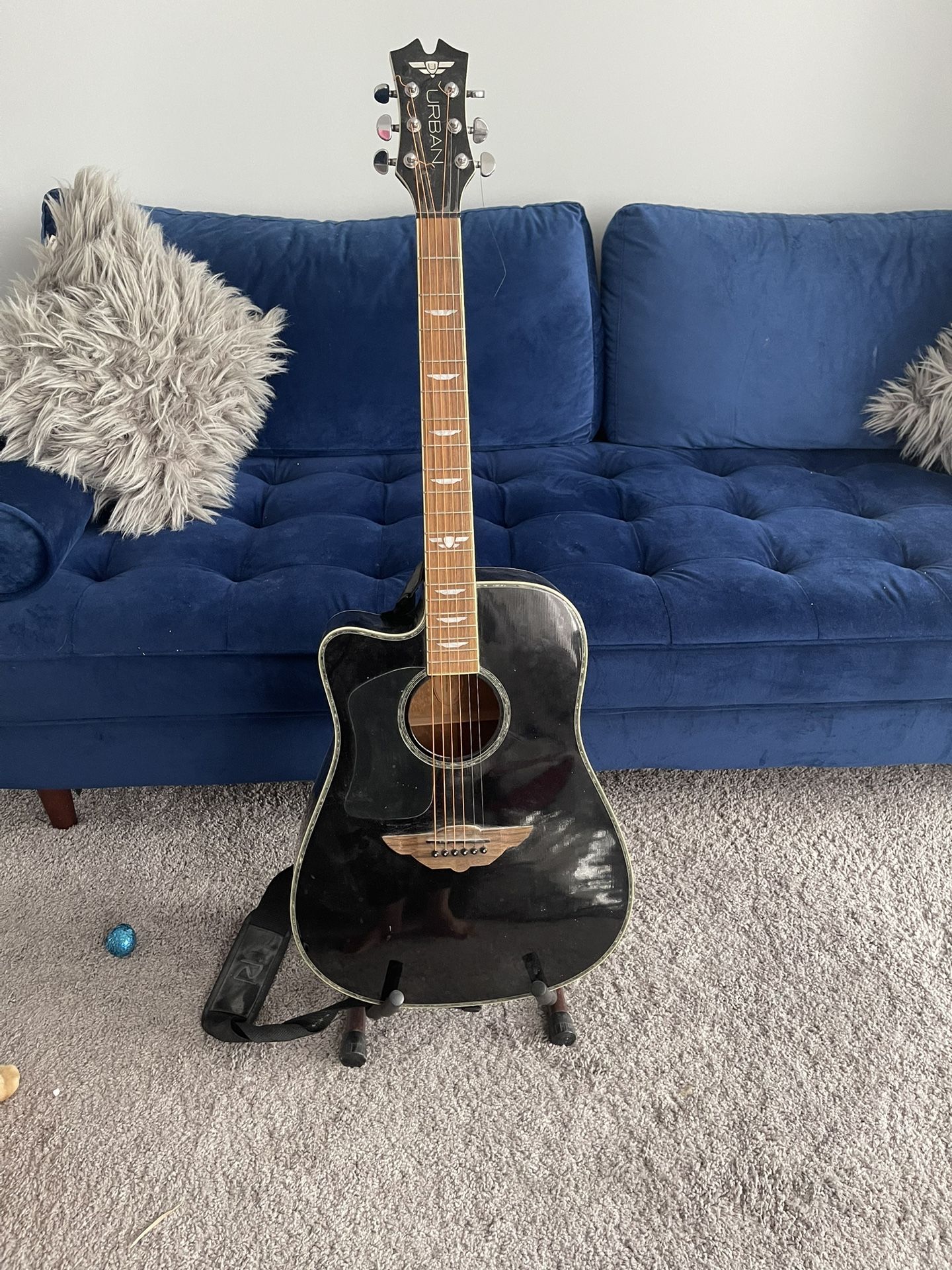 Keith Urban - Left-handed Acoustic Guitar
