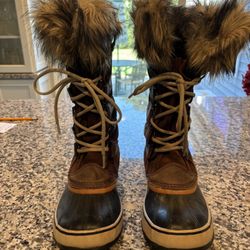 Sorel Waterproof Joan of Arc Boots - Size 9.5