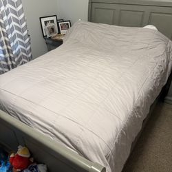 Two Sided Beige and White Full Size Comforter!  