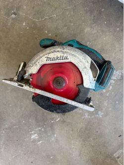 Makita 18V LXT Lithium-Ion Cordless 6-1/2 in. Lightweight Circular Saw and General Purpose Blade