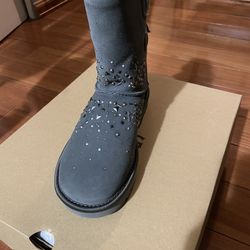 UGG Classic Galaxy Bling Short Gray Size 7.