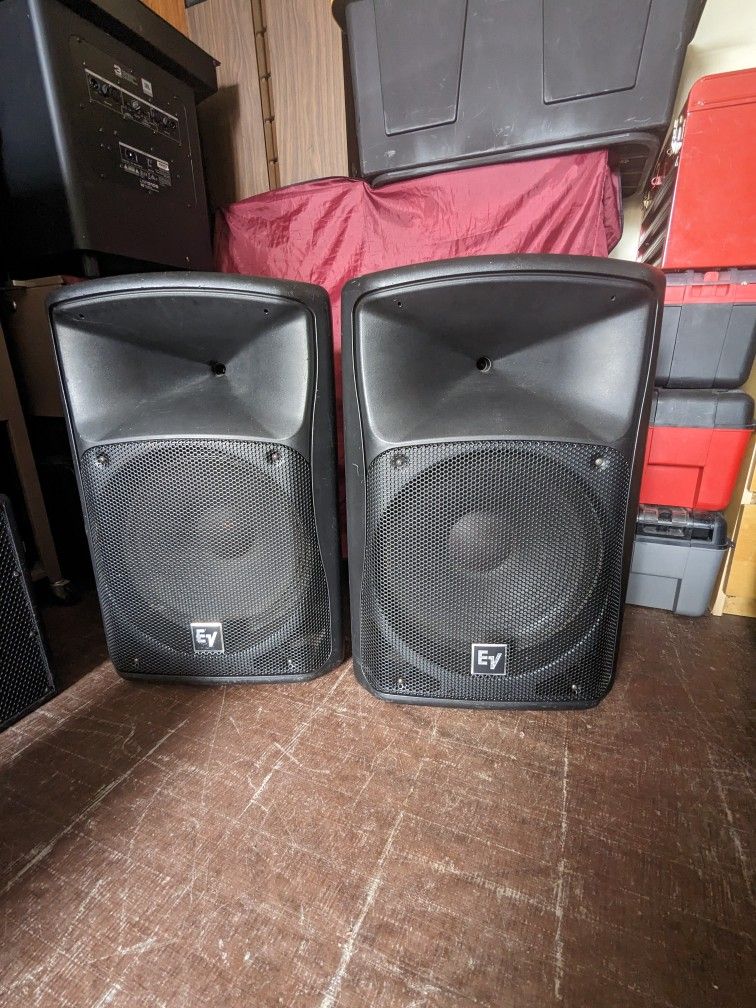 ElectroVoice ZX4 15" 2Way 400W Passive Loudspeaker for Sale in Garden