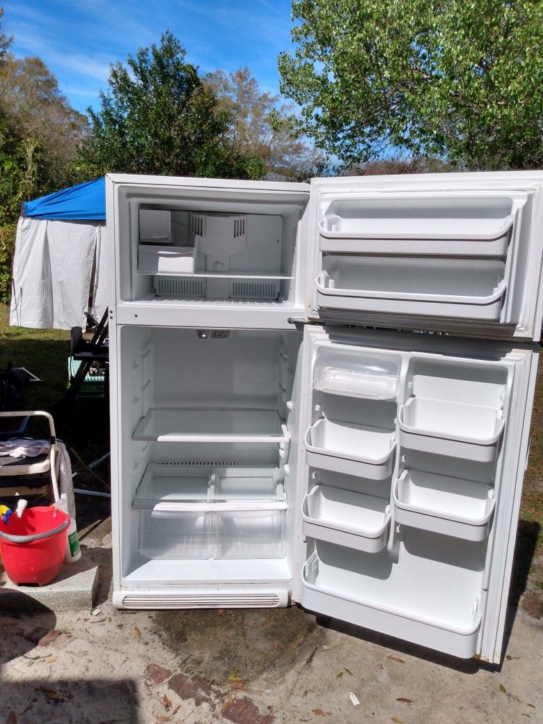 Frigidaire Refrigerator