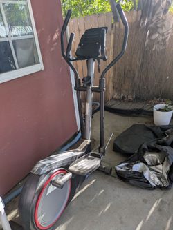 Elliptical pro-form sport e2.0 with cover
