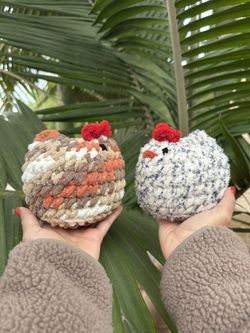 Crochet Chicken Plushie 