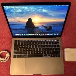 2019 Macbook Pro 13 inch Retina, 1.4 GHz i5, 8 GB RAM, 250 GB SSD.