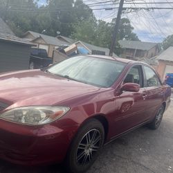 Tollota Camry