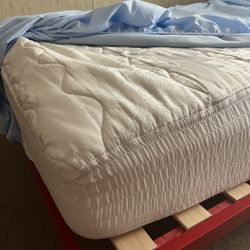Full Size Bed With Frame 