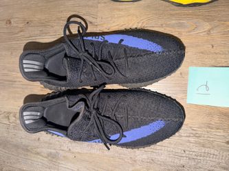 Yeezy 350 V2 Dazzling Blue 12