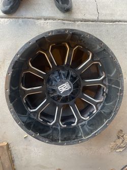 22x12 Xd Wheels 8 Lug