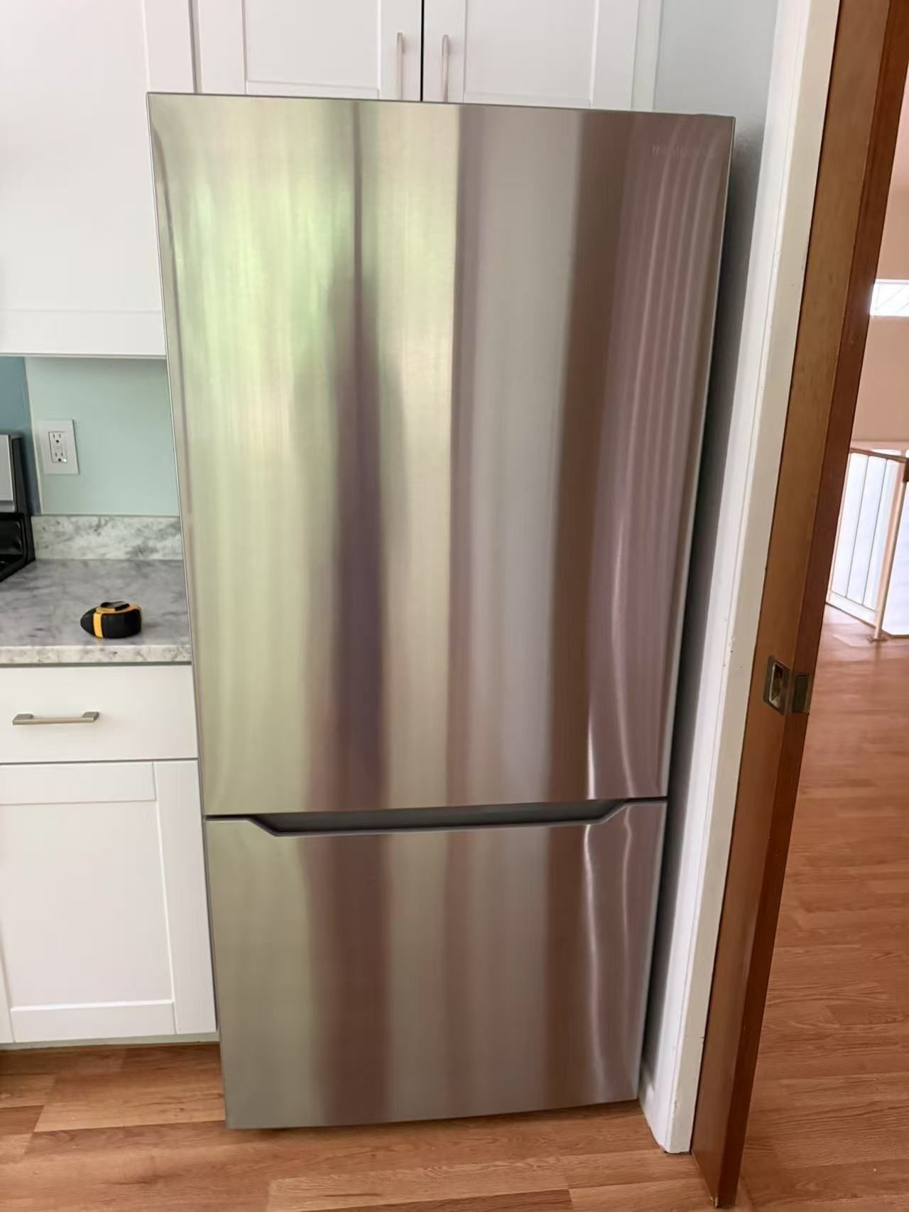 Great Condition Fridge (moving sell)