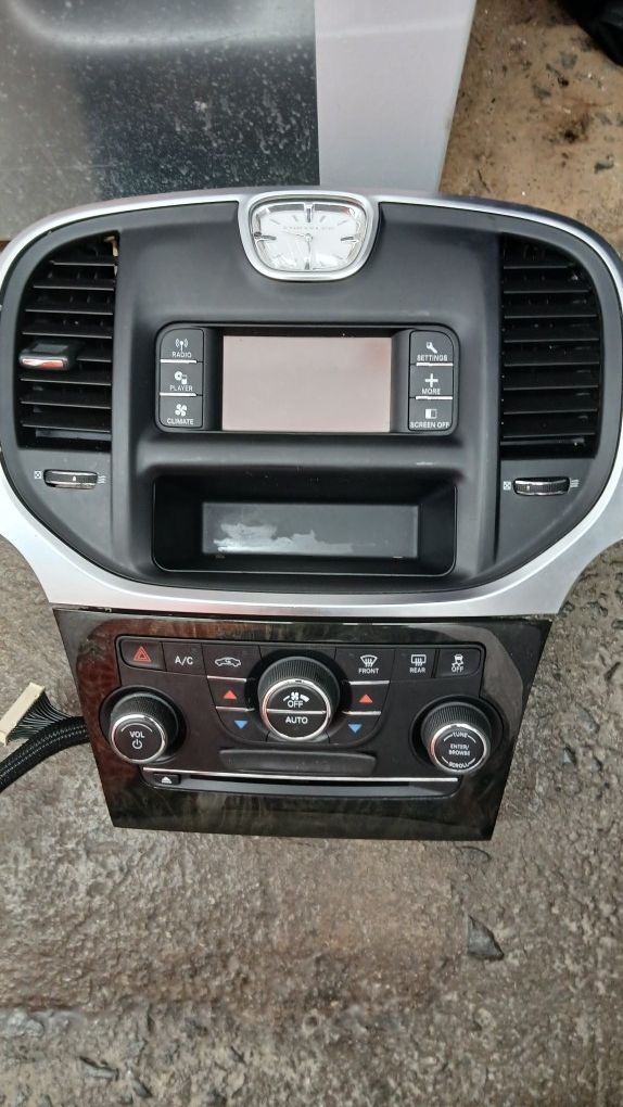 Chrysler 300 Radio