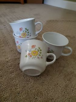Vintage Corelle Cups Set Of 4