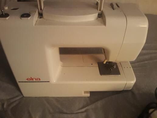 2006 elna sewing maching and pedal