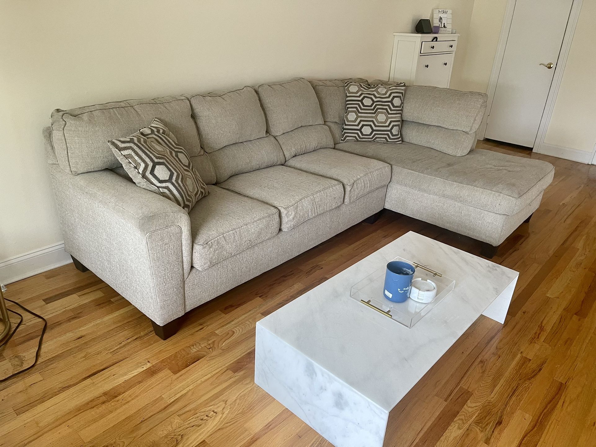Bob’s Furniture Calvin Sectional And Chair With Ottoman