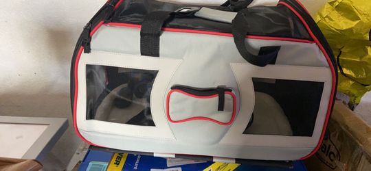 Pet carrier