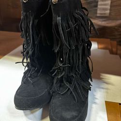 Women’s Seasonal Boots – Wholesale Box (6 Pairs) ONLY $18
