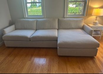 Crate & Barrel Lounge Deep 2-Piece Sectional w/ Chaise + Cushions