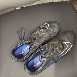 Nike Phantom Soccer Cleats 
