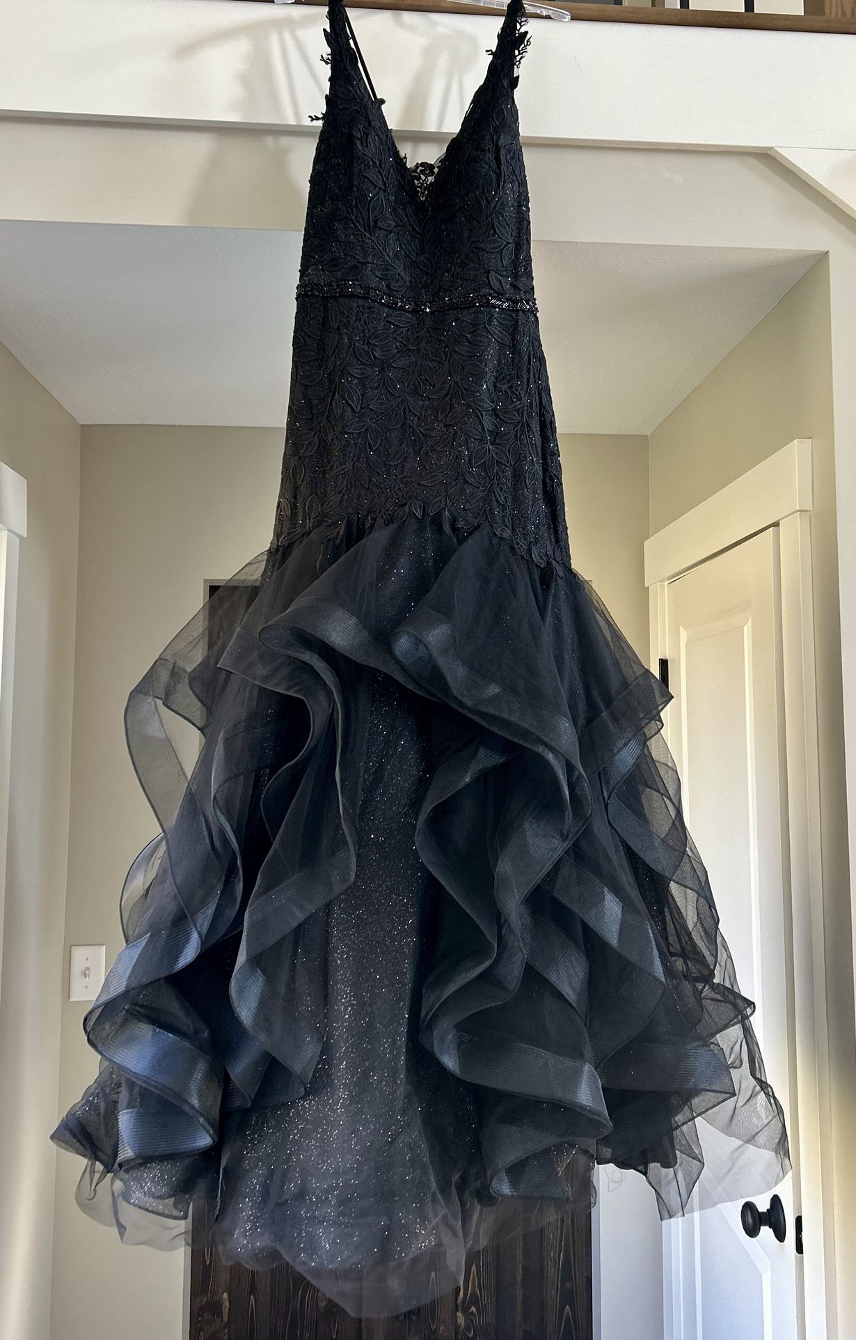 Black, Mermaid Style Prom Dress