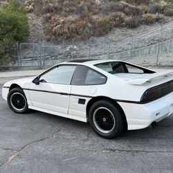 750 Mile 1988 Pontiac Fiero Gt 