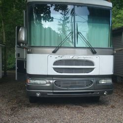 Gulfstream motorhome only 26,000 miles