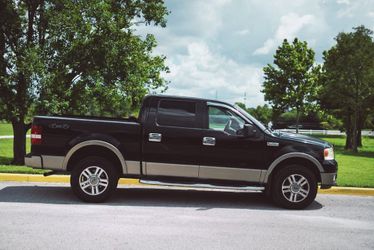 2005 Ford F150 Lariat 4x4. Super Crew