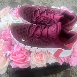 9/5. Nike  Men Shoes Yes  45