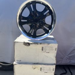 15x7 Black And Machined Lip Custom Wheels