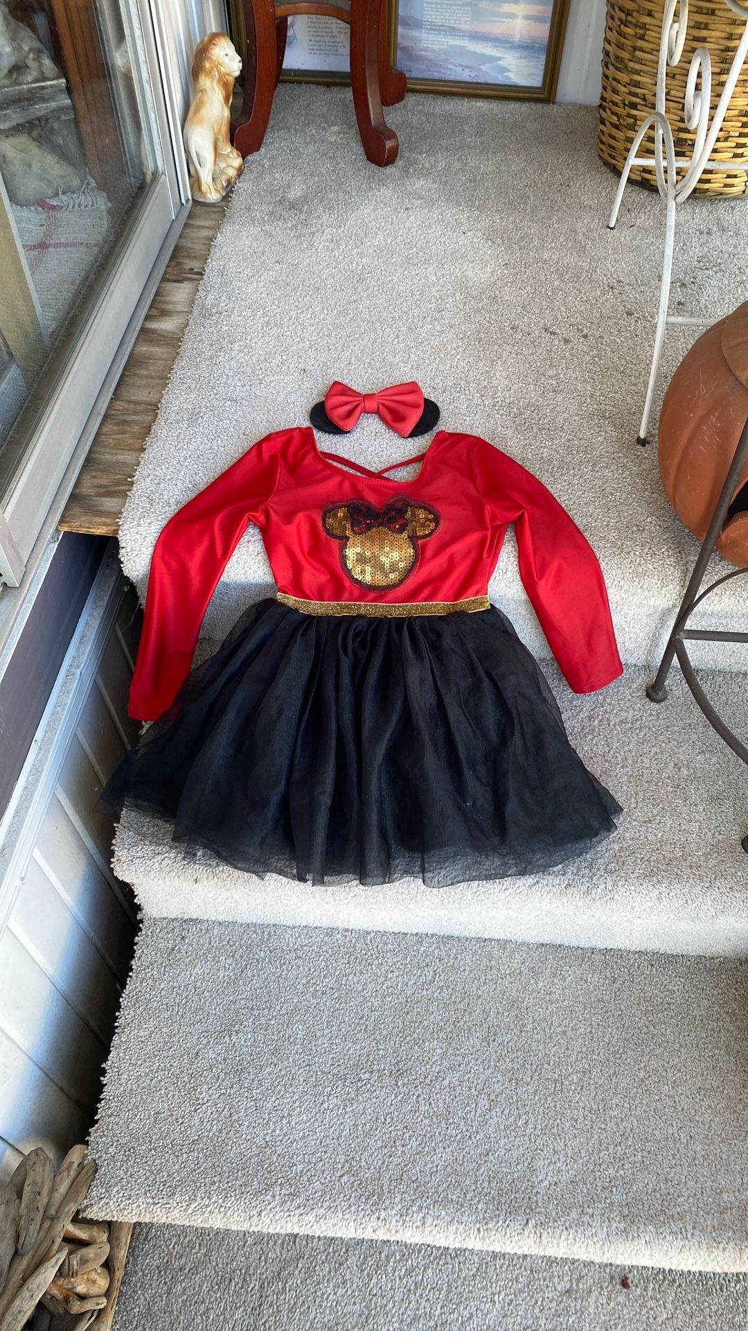 Dress Sz. 4. Minnie Disney. Costume For Girls 