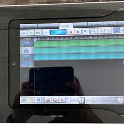 Behringer Istudio W/IPad 