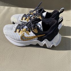 Giannis Antetokounmpo basketball shoes