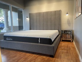 King Bed Frame // Financing Available 
