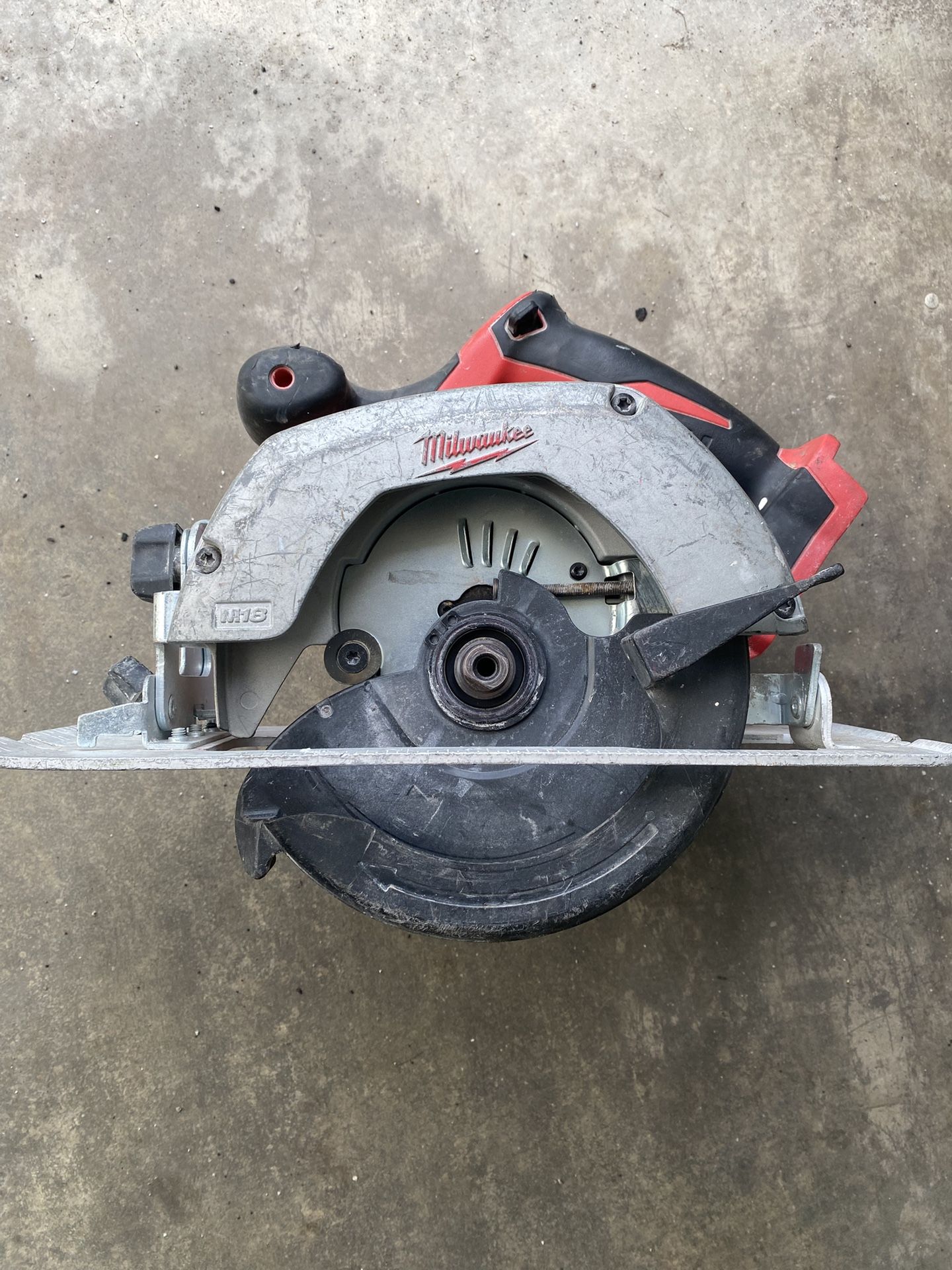 Milwaukee Circular Saw